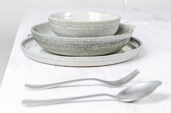 Suppetallerken, rund, Ø22,5x4,5cm, støvet hvid, stentøj, SHADE, (12 stk.) - Suppetallerken, rund, Ø22,5x4,5cm, støvet hvid, stentøj, SHADE, (12 stk.)