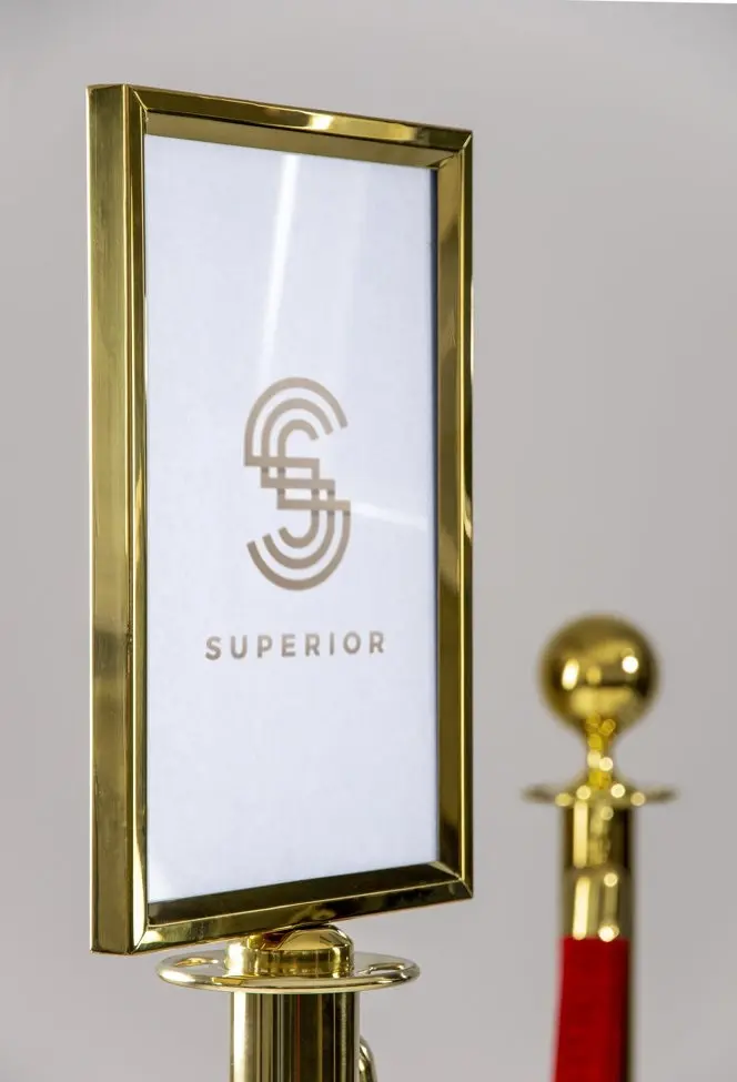 Topskilt til afspærringssystem, Securit, "Classic Gold", dobbetsiddet A4, rustfrit stål/glas, gylden, (1 stk.) - Securit RS-SIGN-A4PG.webp