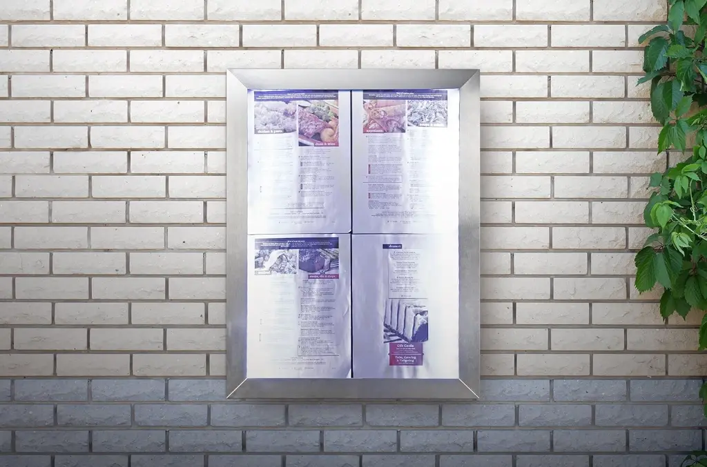 LED Lys-displaykasse, Securit, "Classic", inkl. strømstik, 4xA4, 69,7x53,3x5,5 cm, vejrbestandigt stål, (1 stk.) - Securit MCS-4A4-WLSS.webp