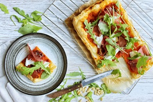 Frokosttallerken, rund, Ø23,5cm, hvid/natur-farvet, stentøj, SPLENDIDO, (3 stk.) - Frokosttallerken, rund, Ø23,5cm, hvid/natur-farvet, stentøj, SPLENDIDO, (3 stk.)