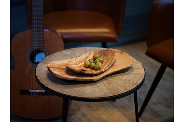 Frugtskål, flad, 33-38x16-24cm, oliventræ, ORGANIC WOOD, (1 stk.) - Frugtskål, flad, 33-38x16-24cm, oliventræ, (1 stk.)