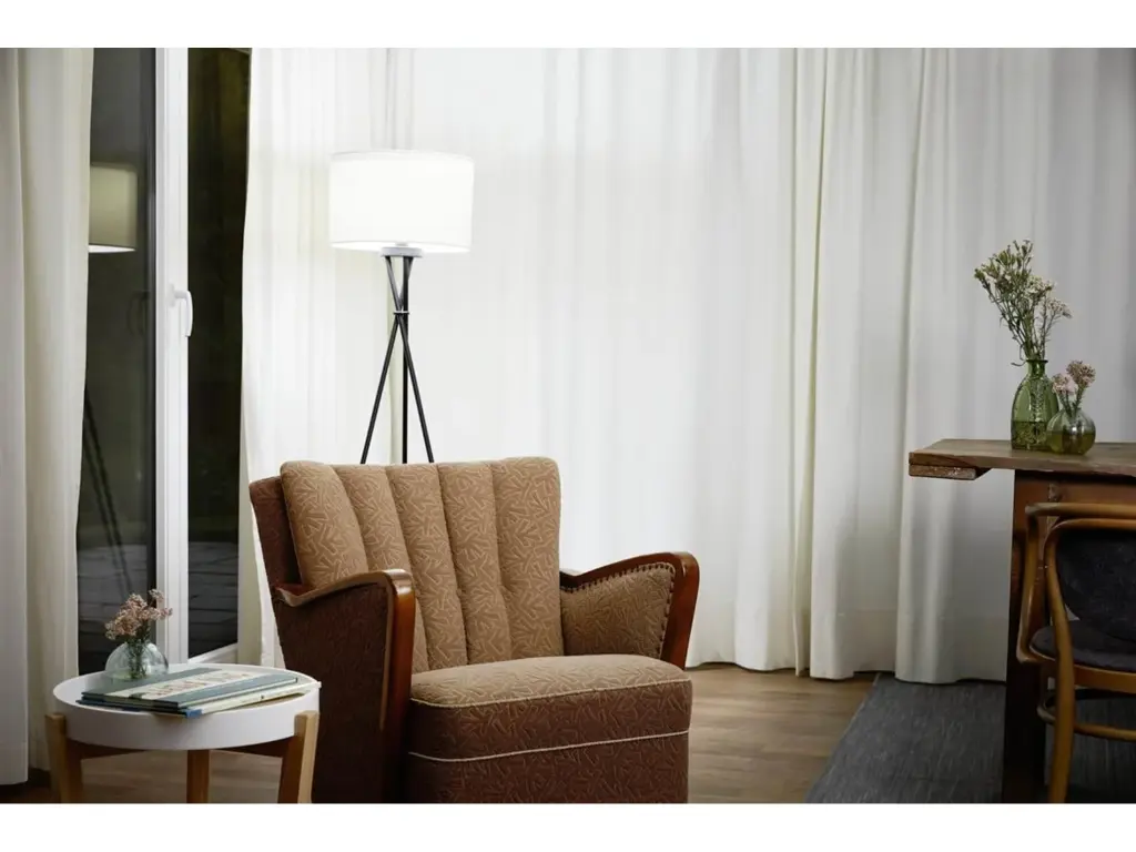 Dæmpbar LED kronepære, E27, 470lm, 2700K, 4,8W/827 (40W), mat, LEDVANCE Parathom, (10 stk.) - Dæmpbar LED kronepære, E27, 470lm, 2700K, 4,8W (40W).webp