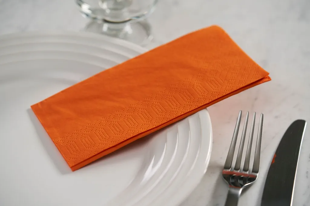 Frokostserviet, 33x33cm, Sun Orange, 3-lags, 1/8 fold, Duni, (1250 stk.) - Sun Orange serviet Duni.webp